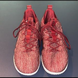 Lebron 15 Low Team Red size 11